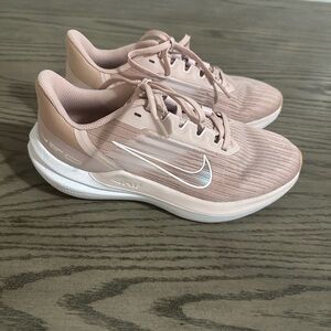 Nike Women's Blush Athletic Sneakers